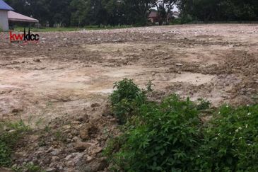 13 mins to Subang Jaya