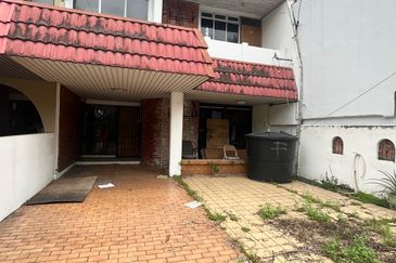 2 Storey Terrace 22 x 85@ Taman Desa