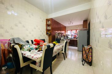 Happy Garden👮Gate & Guarded, 2 Storey Terrace House For Sale@ Taman Bukit Aman