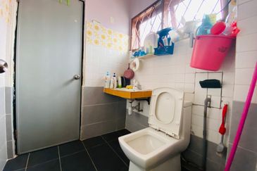 Happy Garden👮Gate & Guarded, 2 Storey Terrace House For Sale@ Taman Bukit Aman