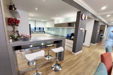 Papillon Desahill Condominium