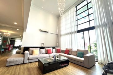 Papillon Desahill Condominium