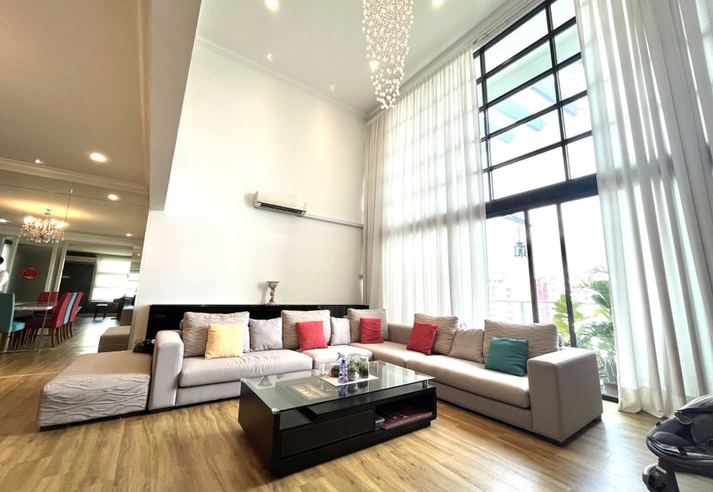 Papillon Desahill Condominium