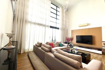 Papillon Desahill Condominium