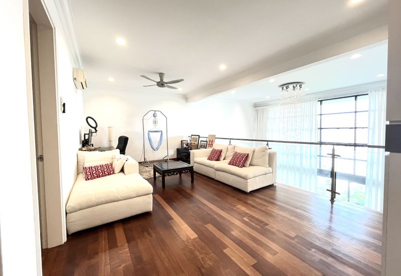 Papillon Desahill Condominium