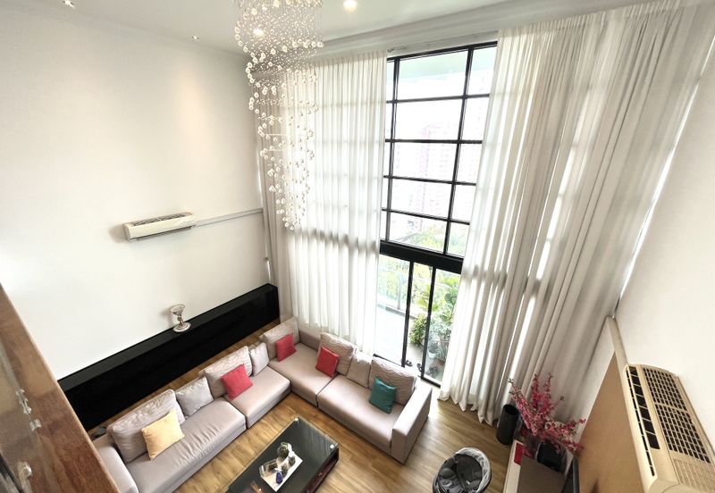 Papillon Desahill Condominium