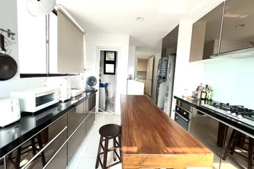 Papillon Desahill Condominium