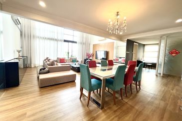 Papillon Desahill Condominium