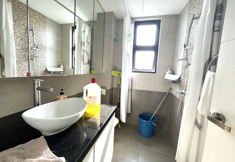 Papillon Desahill Condominium