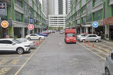 Parklane OUG Service Apartment