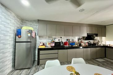 Renovated & Extended 2 Storey Endlot Terrace House For Sale, Taman OUG