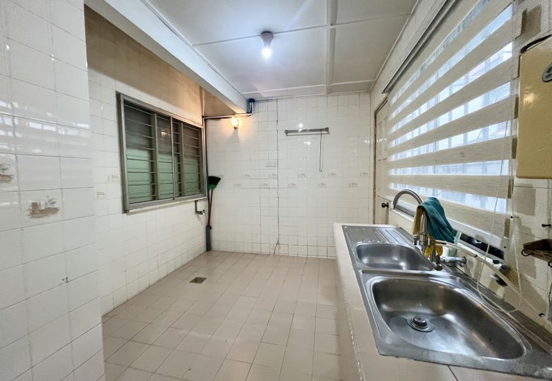 EXCLUSIVE! 2 Storey Intermidiate Terace For Sale@ Jalan Bukit Desa, Taman Desa