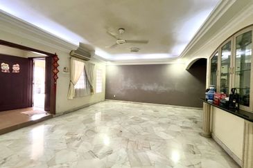 EXCLUSIVE! 2 Storey Intermidiate Terace For Sale@ Jalan Bukit Desa, Taman Desa