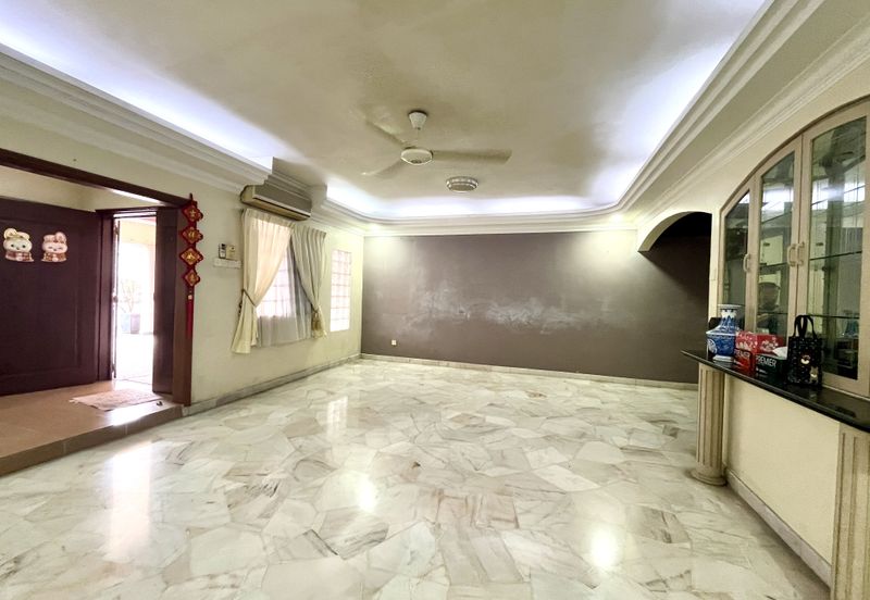 EXCLUSIVE! 2 Storey Intermidiate Terace For Sale@ Jalan Bukit Desa, Taman Desa