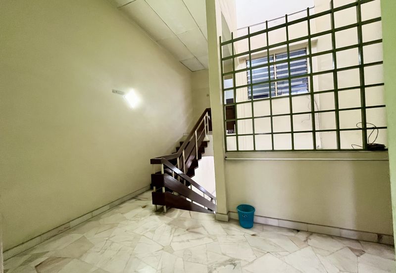 EXCLUSIVE! 2 Storey Intermidiate Terace For Sale@ Jalan Bukit Desa, Taman Desa