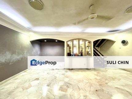 EXCLUSIVE! 2 Storey Intermidiate Terace For Sale@ Jalan Bukit Desa, Kuala Lumpur, Taman Desa 