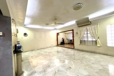 EXCLUSIVE! 2 Storey Intermidiate Terace For Sale@ Jalan Bukit Desa, Taman Desa