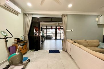 Renovated & Extended 2 Storey Endlot Terrace House For Sale, Taman OUG