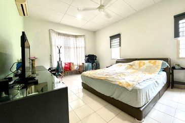 Freehold 3-Storey Corner Terrace @Taman Sungai Sering蕉赖9英里诗宁花苑 near Taman Suntex, Batu 9 For Sale
