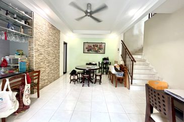 Freehold 3-Storey Corner Terrace @Taman Sungai Sering蕉赖9英里诗宁花苑 near Taman Suntex, Batu 9 For Sale