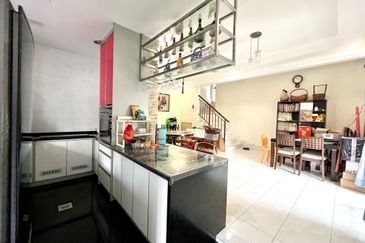 Freehold 3-Storey Corner Terrace @Taman Sungai Sering蕉赖9英里诗宁花苑 near Taman Suntex, Batu 9 For Sale