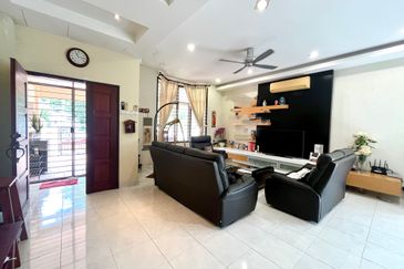Freehold 3-Storey Corner Terrace @Taman Sungai Sering蕉赖9英里诗宁花苑 near Taman Suntex, Batu 9 For Sale