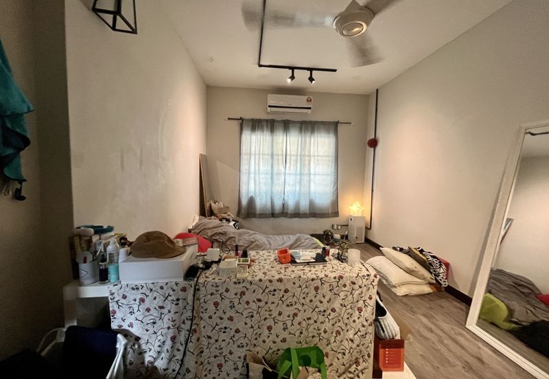 Taman Taynton (Taynton View)