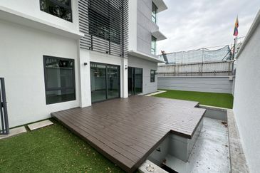 Armada Villa