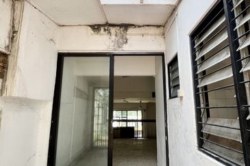 2 Storey Terrace 22 x 85@ Taman Desa