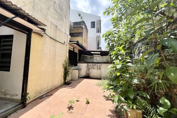 2 Storey Terrace 22 x 85@ Taman Desa