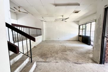 2 Storey Terrace 22 x 85@ Taman Desa