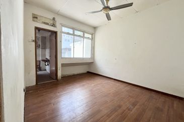 2 Storey Terrace 22 x 85@ Taman Desa