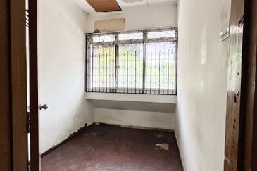 2 Storey Terrace 22 x 85@ Taman Desa