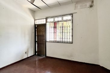 2 Storey Terrace 22 x 85@ Taman Desa