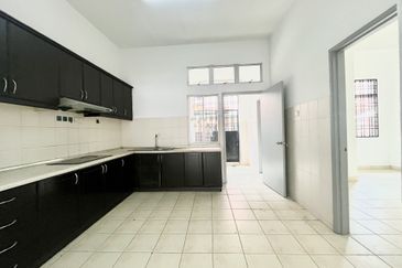 Canal Gardens, Kota Kemuning