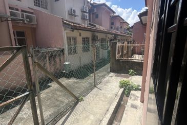 Canal Gardens, Kota Kemuning