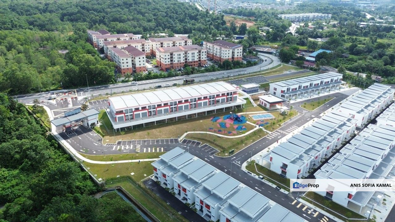 KEDAI PEJABAT - BARU SIAP, DEPAN JALAN BESAR, Selangor, Puchong South