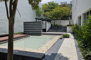 East Residence @ KLGCC