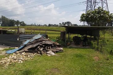 Kuang Freehold land facing Golf Course