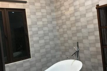 Bagan Lalang Beach Front Villa with swimming pool 