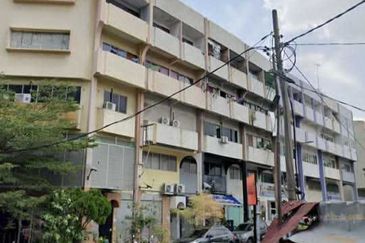 Jalan Cenderuh Off Jalan Ipoh Batu 4  ,4.5 Storey shoplot