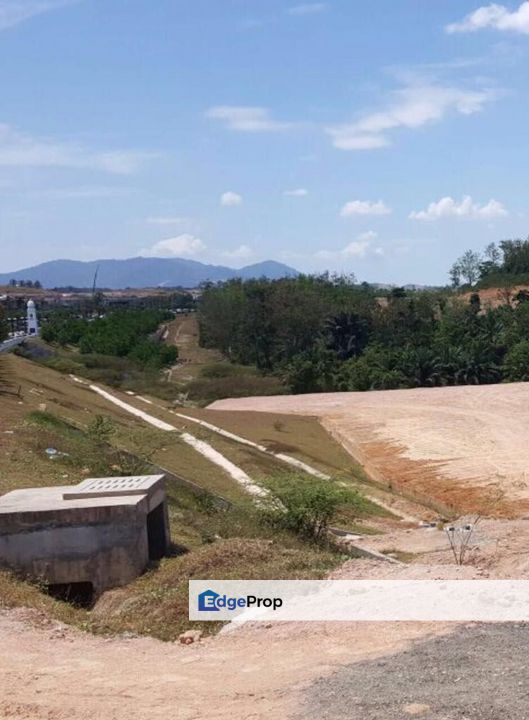 Flat land between  Eco Majestic & Eco Hills 3 acres , Selangor, Semenyih