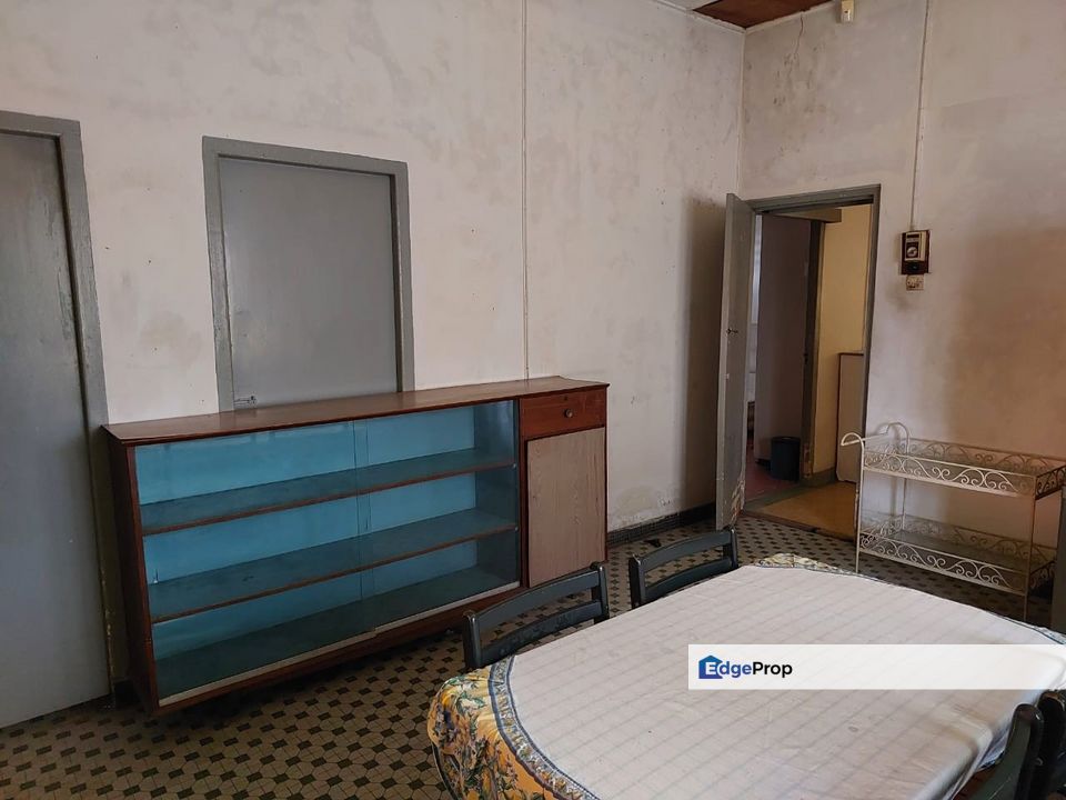 Kg Melayu Ampang Single Storey Big land, Selangor, Ampang