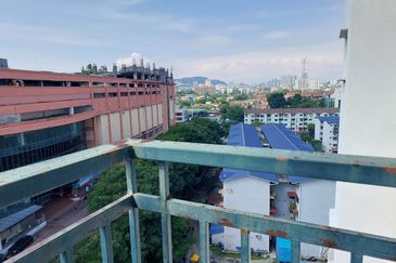 Sri Ampang Mas Condo Corner lot with 2 carpark