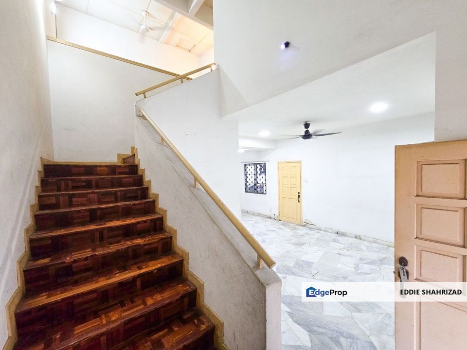Sek8 Shah Alam End Lot 2sty Terrace, Selangor, Shah Alam