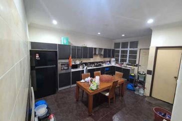 Dkayangan Sekysen 13, Shah Alam