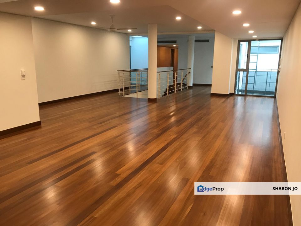 Spacious Unit and strategic location, Kuala Lumpur, Taman U-Thant