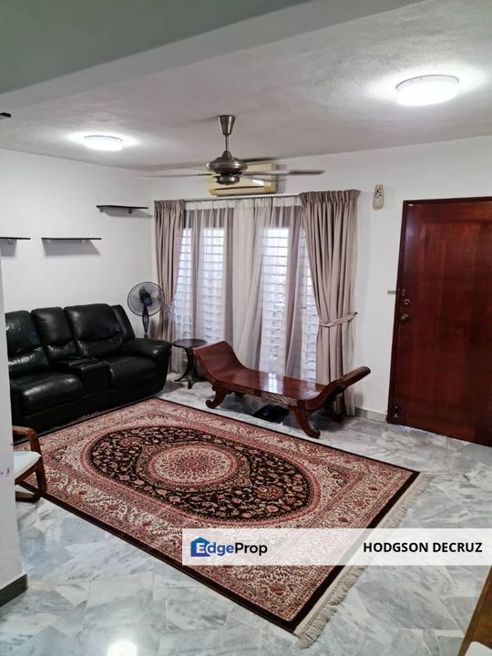 Well kept Double Storey Terrace Intermediate House For Sale, Selangor, Petaling Jaya