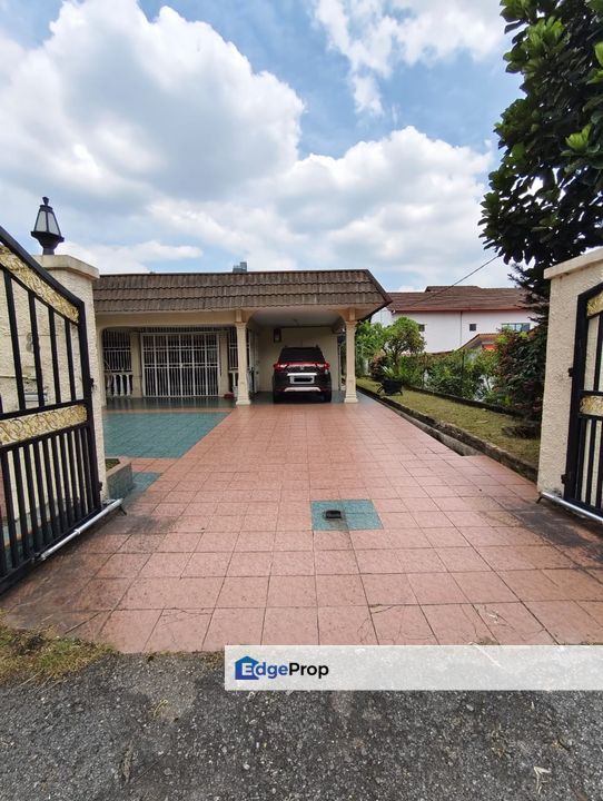 Prosperous House number 1.5 Storey Bungalow For Sale SS 3 Petaling Jaya, Selangor, Petaling Jaya