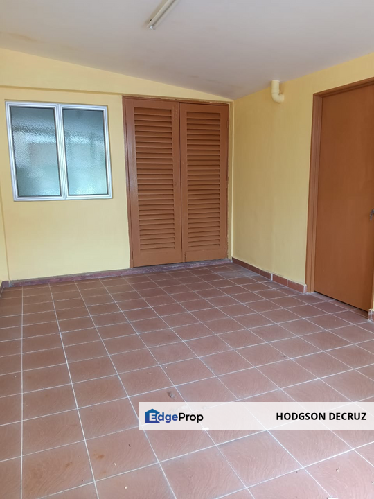 Big Backyard Just Renovated Double Storey Terrace House Jalan Carey PJ For Sale, Selangor, Petaling Jaya